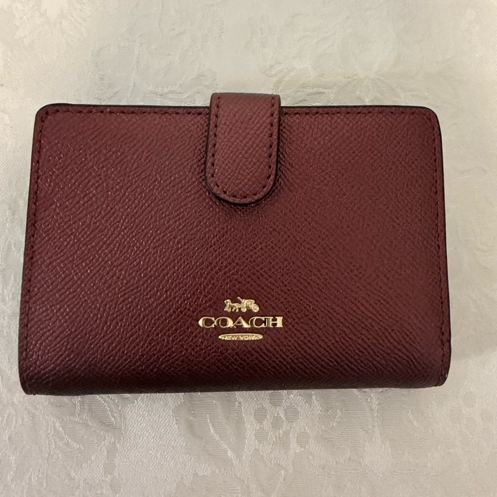 Coach Leather Medium Zip Wallet NWT Rose Gold Wine Compact Cash Cards - Picture 5 of 13